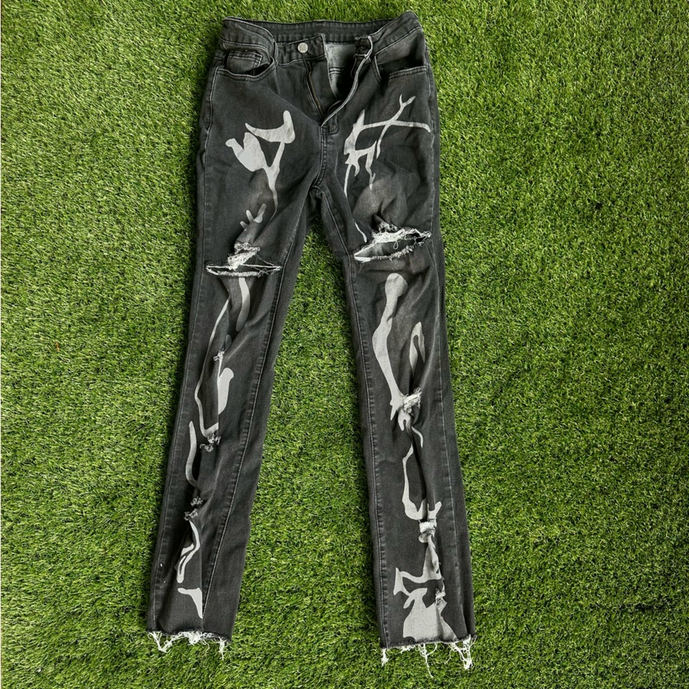 Black distressed jeans